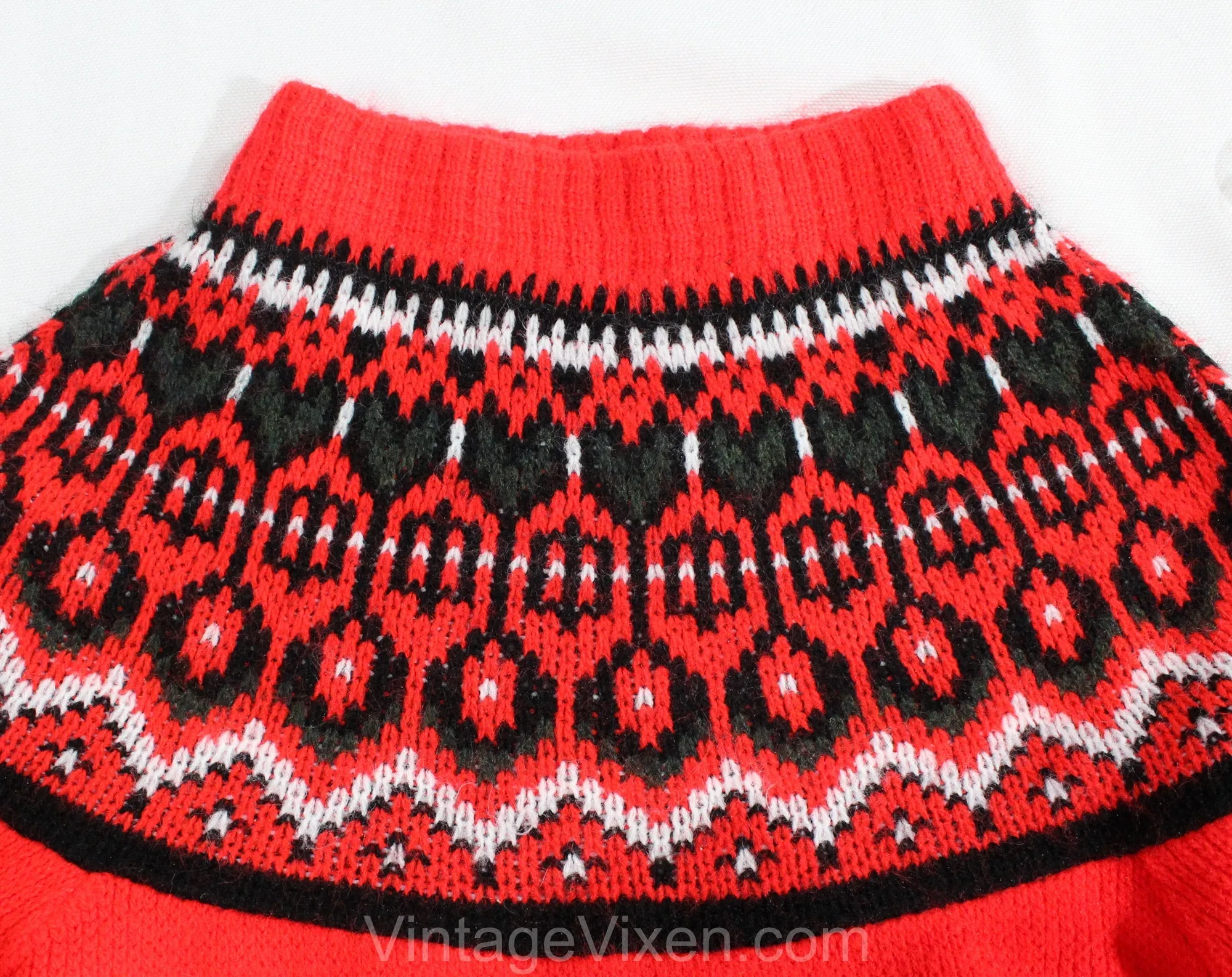 Set of 4 1960s Ski Sweaters - Sizes 10, 12, 18 & 20 - Four Kids Photo Opportunity - Christmas Card Pullovers - Vivid Red Mod Fair Isle Knit